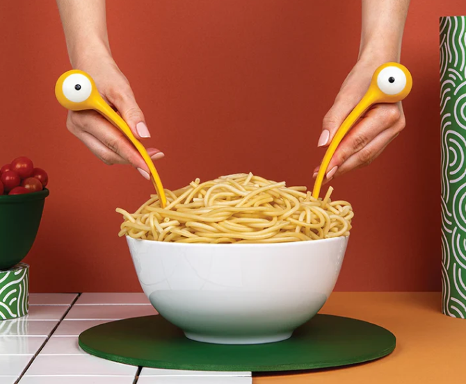 Pasta Monsters Yellow para servir pasta italiana OTOTO MEXICO